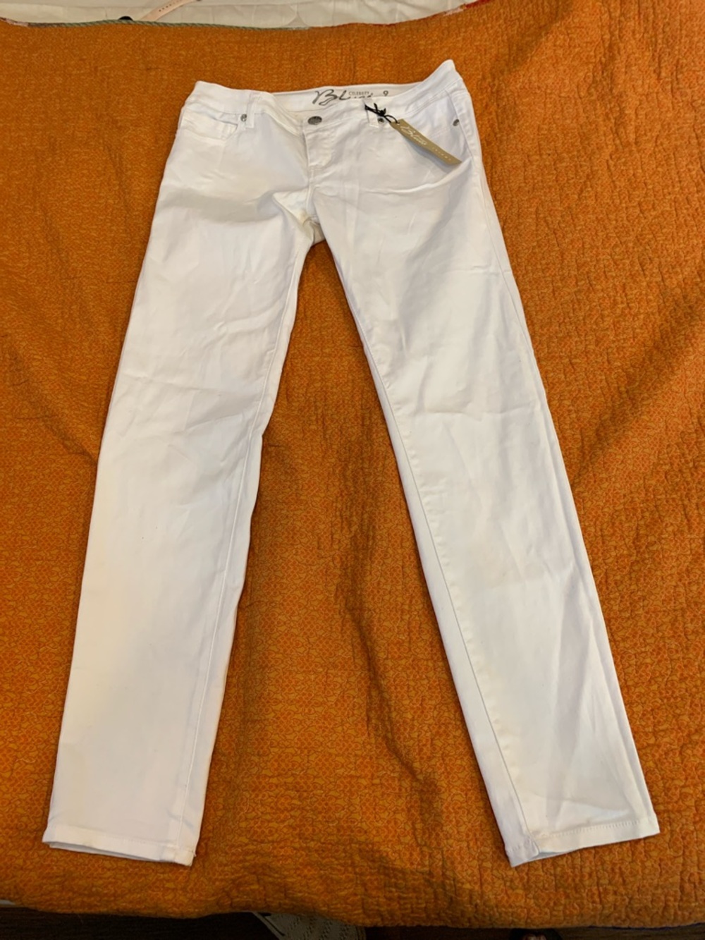 Celebrity Blues White SkinnyLeg Jeans,hip huggers.NWT